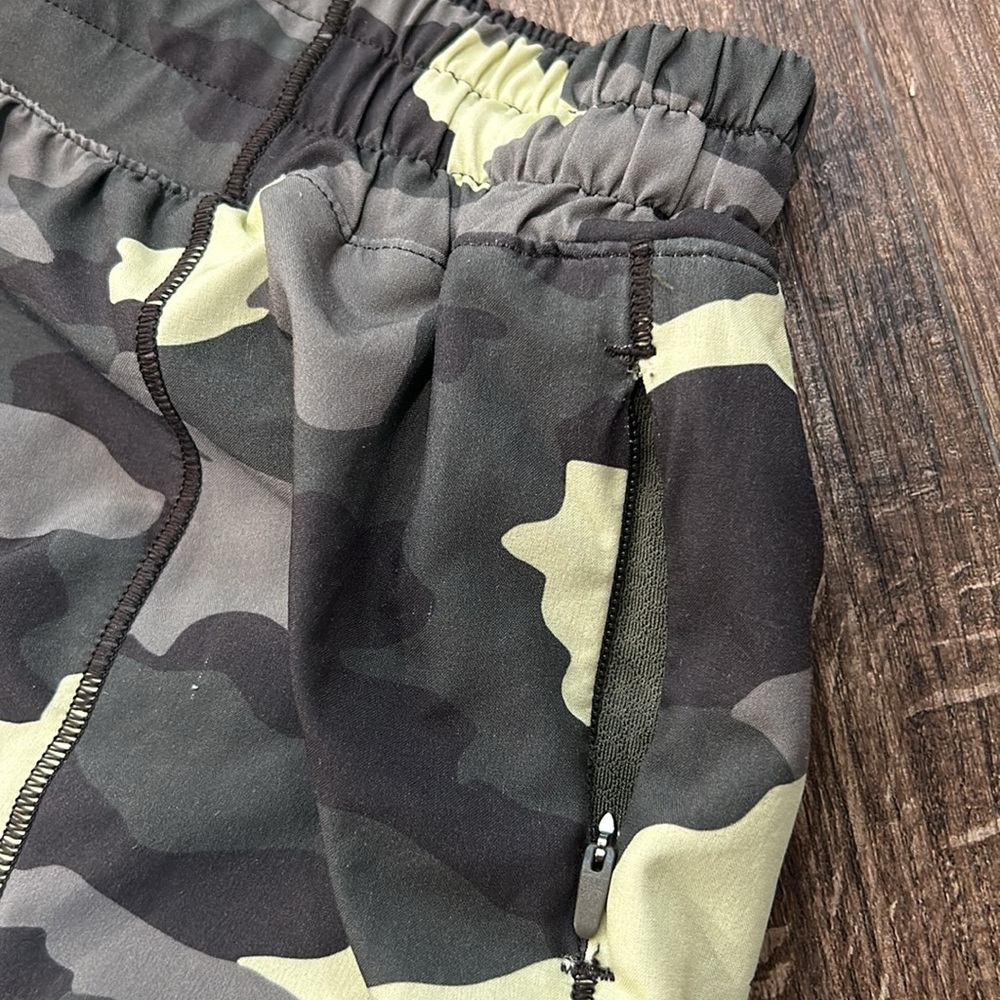 Lululemon Camo Hotty Hot Short 4-inch - Picture 6 of 12